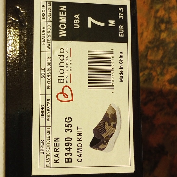 Blondo Slip on Sneakers - Picture 6 of 6